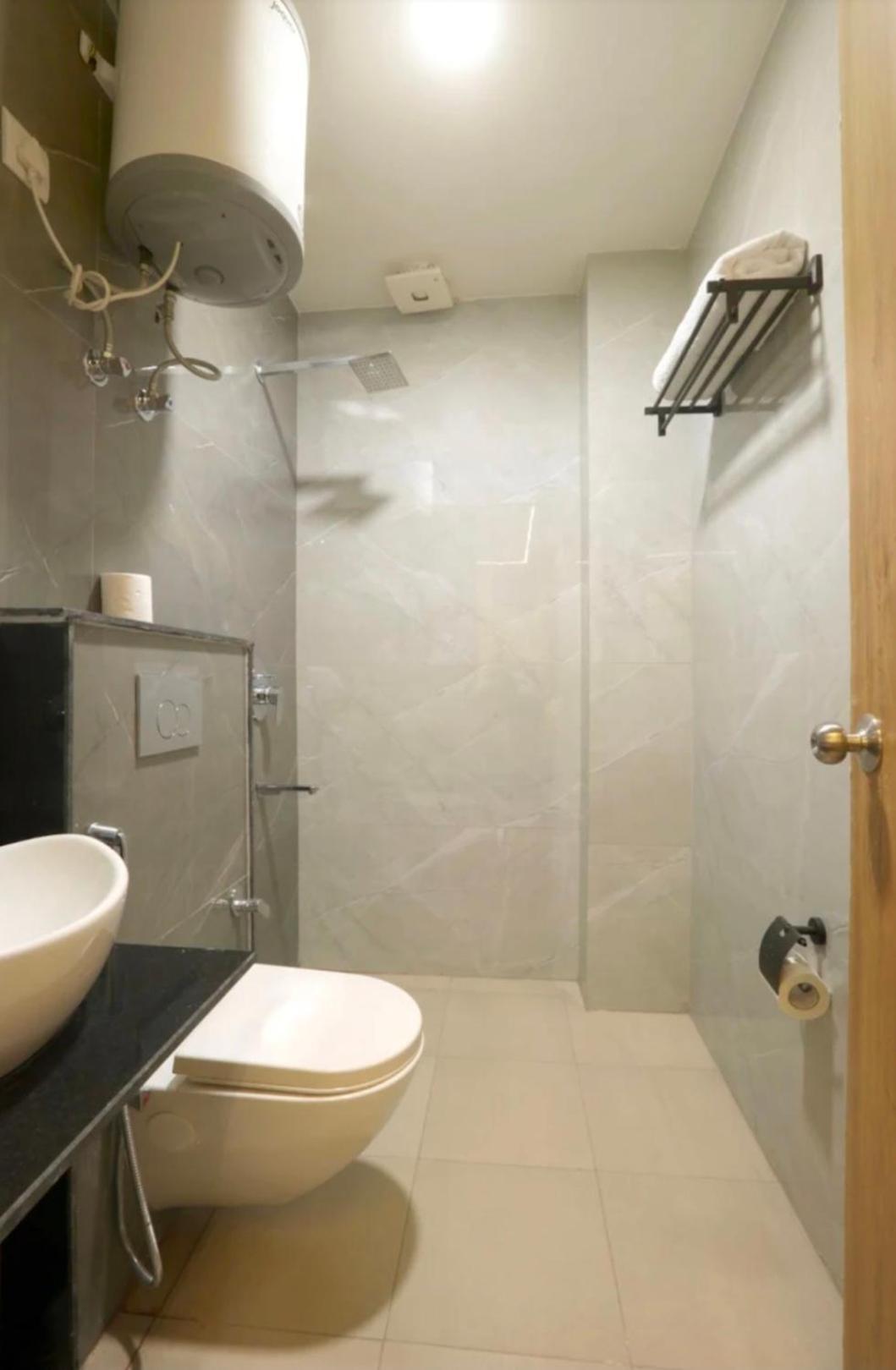 Glace Stay Inn Near Igi Airport Új-Delhi Kültér fotó